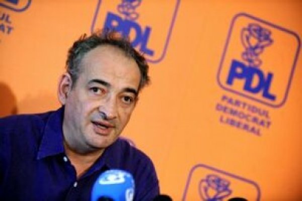 Traian Ungureanu: Referendumul în două zile încalcă hotărârile Parlamentului şi Guvernului